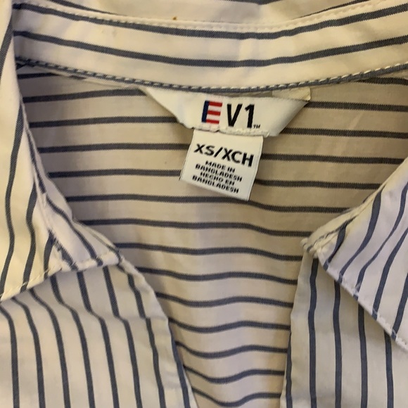 Stripe shirt. New w tags and cute buttons on the back - Picture 3 of 4